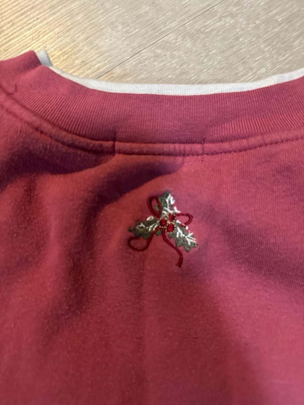 Hastings Smith Vintage Embroidered Birdhouse Christmas Double Collar Sweatshirt - Picture 8 of 8